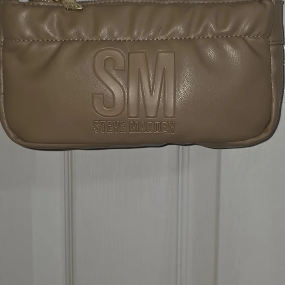 Steve Madden Taupe SM Logo Crossbody with Detachable Strap - Picture 2 of 14